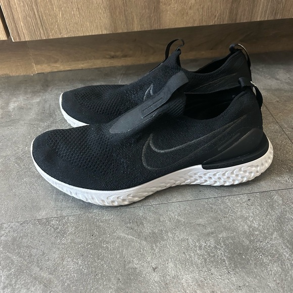 Nike Epic Phantom React Flyknit Slip-On Sneakers Women’s 10 Black - Picture 3 of 8